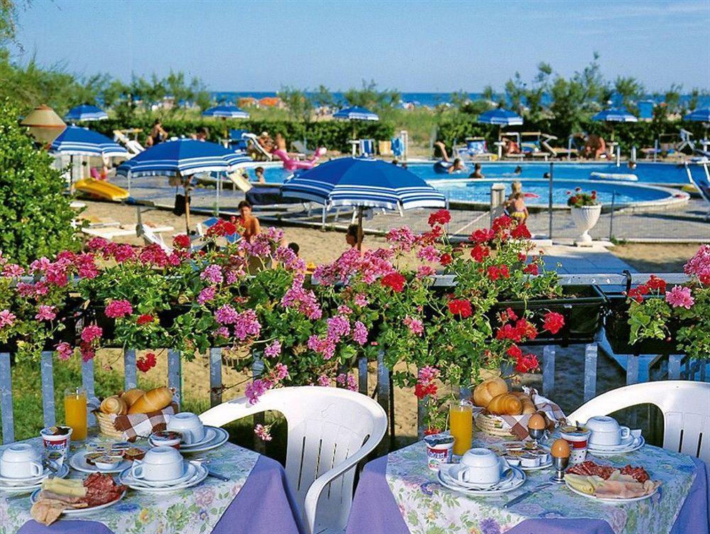 Hotel Bertha Fronte Mare Лидо ди Йезоло Екстериор снимка